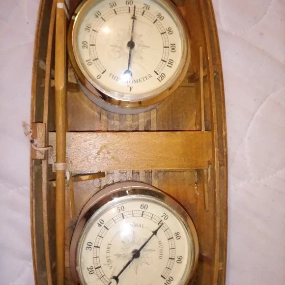 Vintage Springfield Rowboat Hygrometer and Thermometer - Picture 9 of 14